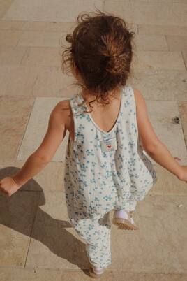 Bébé – Salopette Mioblu en coton à fleurs | Konges Sløjd