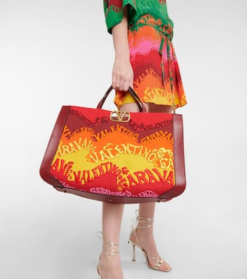Tote VLogo Medium aus Canvas | Valentino Garavani