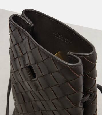 Andiamo Intrecciato leather phone pouch | Bottega Veneta