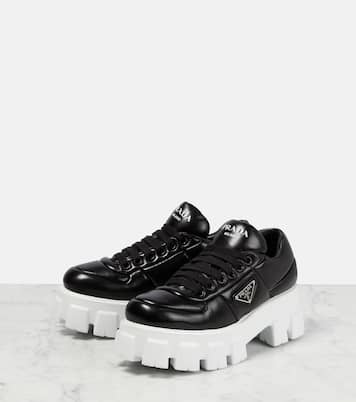 Sneakers in nappa imbottita con platform | Prada