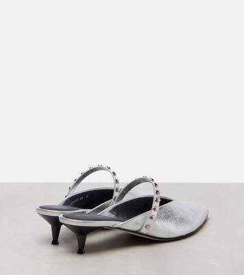 Verzierte Pantoletten aus Metallic-Leder | McQueen