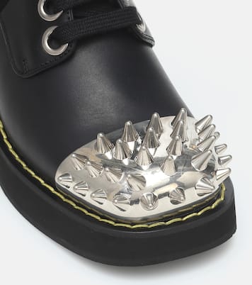 Stringate in pelle con borchie | Miu Miu
