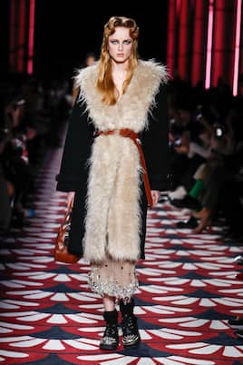 Stringate in pelle con borchie | Miu Miu