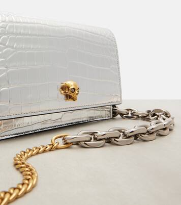 Schultertasche Skull Small aus Metallic-Leder | McQueen