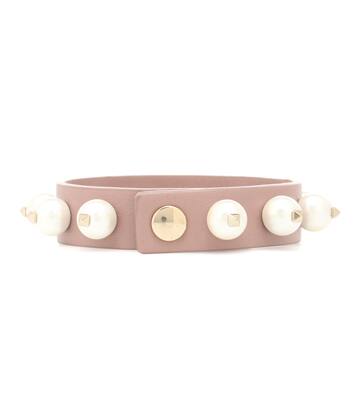 Valentino Garavani pulsera Rockstud de piel y perlas | Valentino Garavani