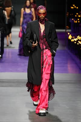 Pantalones cargo de satén | Versace