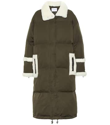 Mantel Gloria mit Faux Shearling | Stand Studio