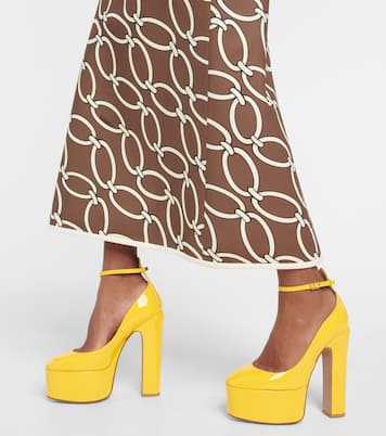 Pumps Tan-Go in vernice con plateau | Valentino Garavani