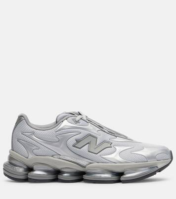 2000 sneakers | New Balance