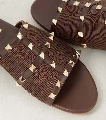 Valentino garavani flip flops sale sales