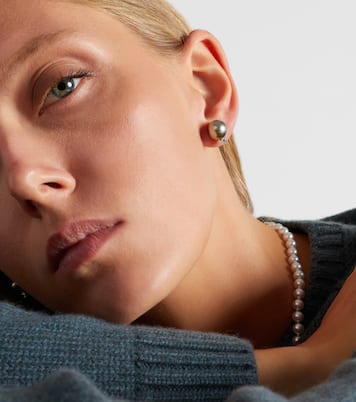 18kt white gold earrings with pearls and diamonds | Mikimoto