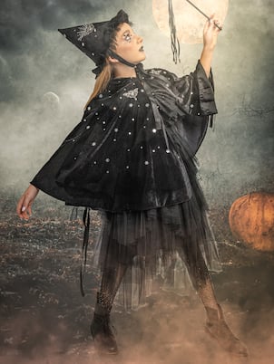 Capa Darkest Night Witches | Tutu Du Monde