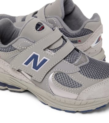 2002 suede-trimmed sneakers | New Balance Kids