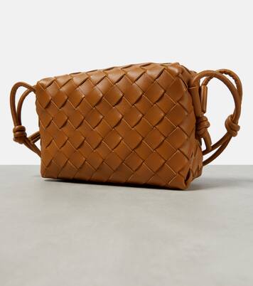 Borsa Loop Mini Camera Bag in pelle | Bottega Veneta