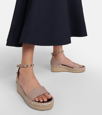 Espadrille-Sandalen Rockstud aus Leder | Valentino Garavani