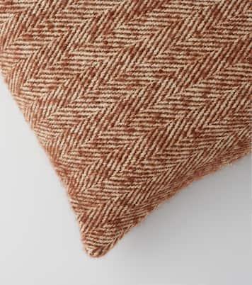 Vitim jute, mohair, and wool-blend cushion | The House of Lyria