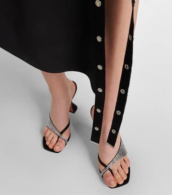 Sandalen Shiona aus Satin mit Kristallen | Amina Muaddi