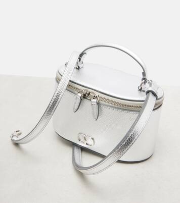 Sac vanity VLogo Mini en cuir métallisé | Valentino Garavani