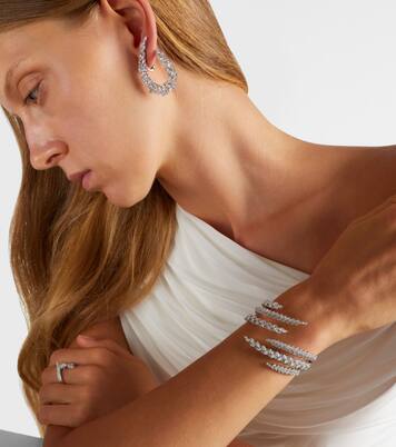 18kt white gold cuff bracelet with diamonds | Yeprem