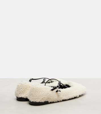 Ballerinas Eleri aus Shearling | Jimmy Choo