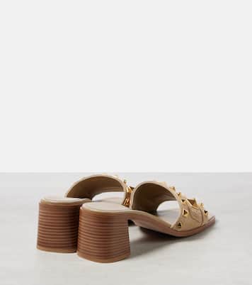 Mules Plaster Caster 50 en daim | Valentino Garavani