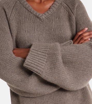 Oia oversized cashmere sweater | Lisa Yang