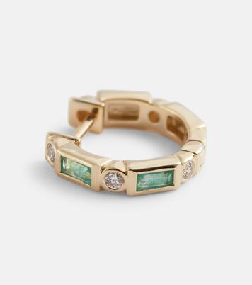 Boucles d’oreilles Huggie en or 14 ct, diamants et émeraudes | Sydney Evan