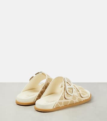 VLogo Signature raffia slides | Valentino Garavani