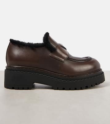 Loafers aus Leder mit Shearling | Prada