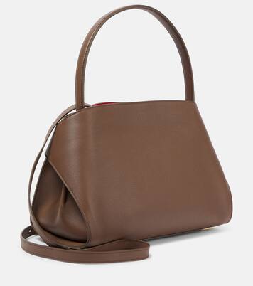 Hug Medium leather shoulder bag | Ferragamo