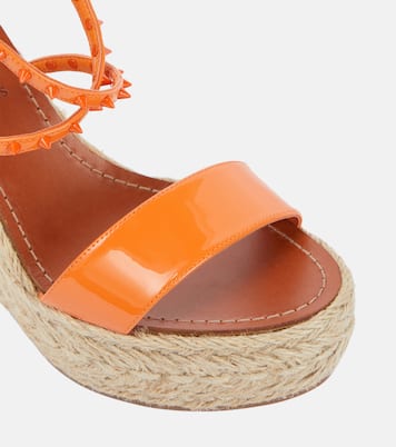 Sandali Choca Zeppa Spikes 120 in vernice | Christian Louboutin