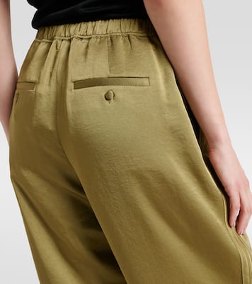 Weite Low-Rise-Hose aus Satin | Vince