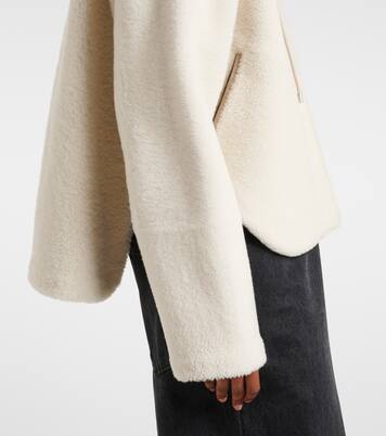 Chaqueta con capucha de borrego | Loewe