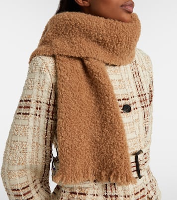 Fluffy bouclé scarf | Loro Piana