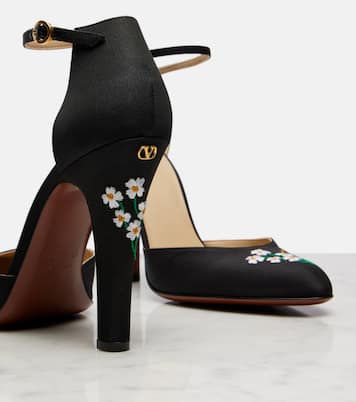 Hi Dolly 105 embroidered satin pumps | Valentino Garavani