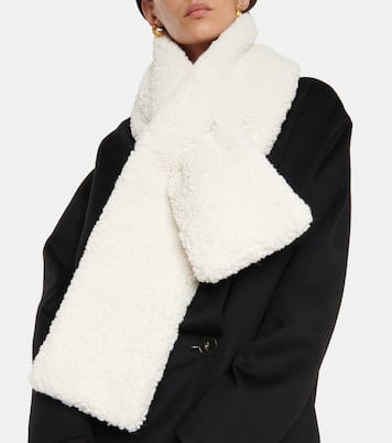 Faux fur scarf | Ruslan Baginskiy
