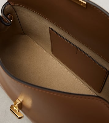 Clutch T-Lock Small aus Leder | Toteme