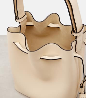 So Seau leather bucket bag | Valentino Garavani