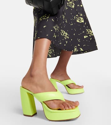 Gia 17 leather platform thong sandals | Gia Borghini