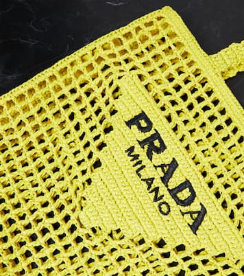 Schultertasche aus Raffiabast | Prada