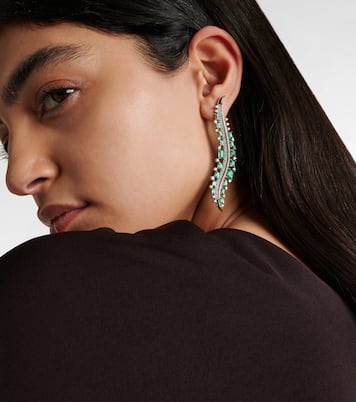 Orecchini Scatter in oro bianco 18kt con diamanti e smeraldi | Ananya
