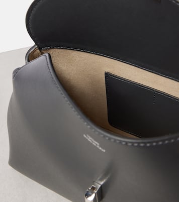 Clutch T-Lock Small aus Leder | Toteme