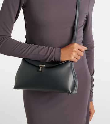 Clutch T-Lock Small aus Leder | Toteme
