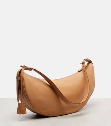 Schultertasche Demi-Lune Large aus Leder | Prada