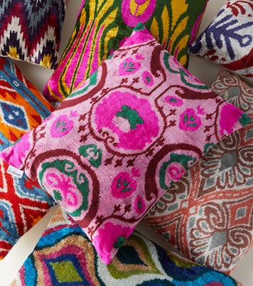 Silk velvet cushion | Les-Ottomans