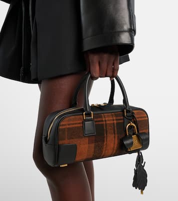 Tote Bag Amazona 23 aus Veloursleder | Loewe