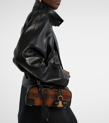 Tote Bag Amazona 23 aus Veloursleder | Loewe