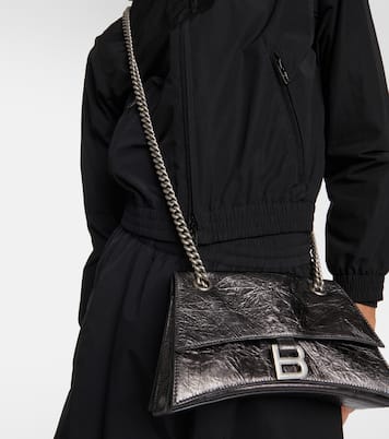Schultertasche Crush Small aus Metallic-Leder | Balenciaga