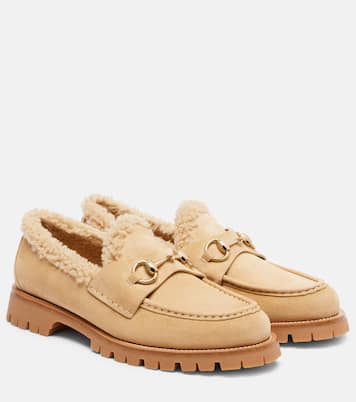 Mocassini Sylke in suede con shearling | Gucci