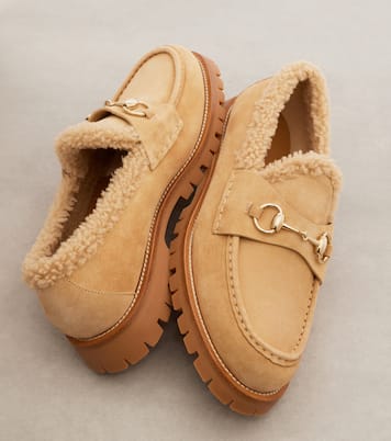 Mocassini Sylke in suede con shearling | Gucci